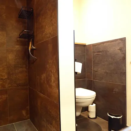 Pearl Modern Wifi 6 Personen Near Lift *