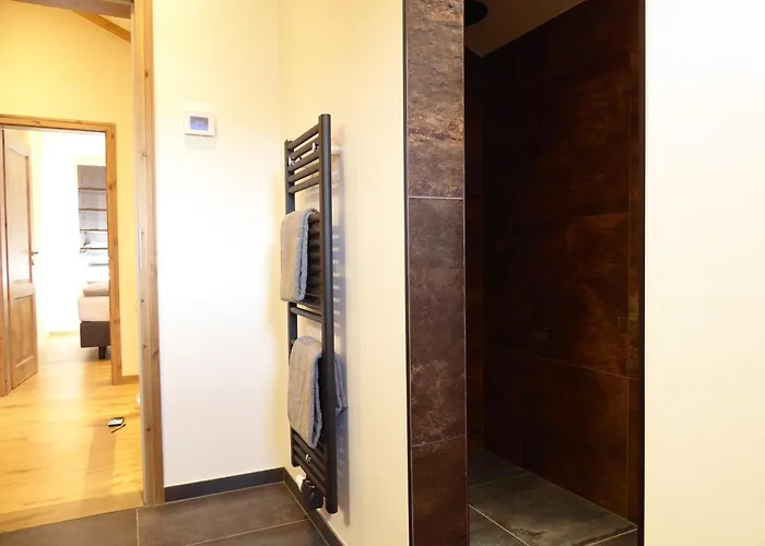 Pearl Modern Wifi 6 Personen Near Lift